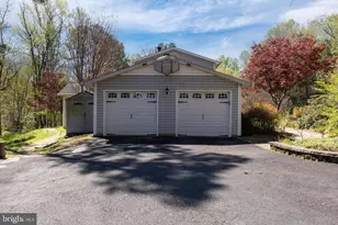 10802 Oldfield Dr, Reston, VA 20191 - Photo 54