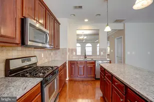 4527 English Holly Dr, Fairfax, VA 22030 - Photo 16