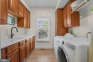 11431 Woolington Rd, Great Falls, VA 22066 - Photo 20