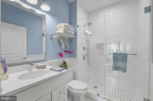 11431 Woolington Rd, Great Falls, VA 22066 - Photo 30