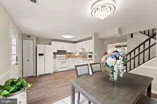 1617 Sierra Woods Dr, Reston, VA 20194 - Photo 12