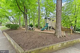 1617 Sierra Woods Dr, Reston, VA 20194 - Photo 38