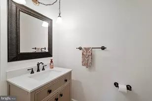 13907 Quietway Ct, Chantilly, VA 20151 - Photo 26