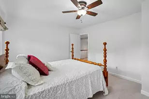 13907 Quietway Ct, Chantilly, VA 20151 - Photo 38