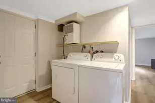 3713 Lockwood Ln, Annandale, VA 22003 - Photo 24