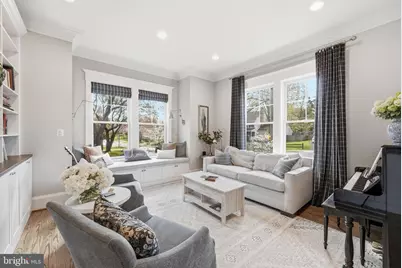 427 Orchard Street NW, Vienna, VA 22180 - Photo 4