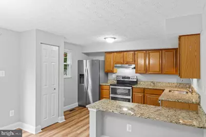 7921 Tyson Oaks Circle, Vienna, VA 22182 - Photo 8