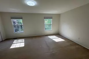 10542 Reed's Landing Cir, Burke, VA 22015 - Photo 20