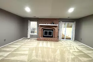 10542 Reed's Landing Cir, Burke, VA 22015 - Photo 8