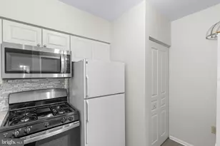 12915 Alton Square, Herndon, VA 20170 - Photo 8