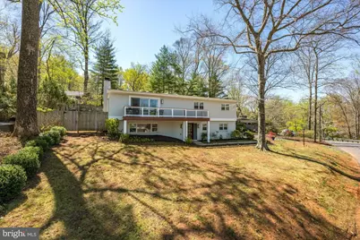 6439 Lakeview Drive, Falls Church, VA 22041 - Photo 2