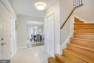 9129 Leghorn Pl, Fairfax, VA 22031 - Photo 4