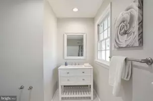 9129 Leghorn Pl, Fairfax, VA 22031 - Photo 30