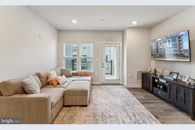 12875 Mosaic Park Way #4-J, Herndon, VA 20171 - Photo 4