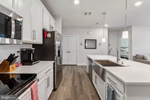 12875 Mosaic Pk Wy, Herndon, VA 20171 - Photo 14