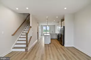 4328 Ellipse Ter, Chantilly, VA 20151 - Photo 4