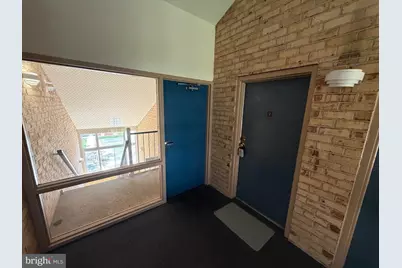 10218 Bushman Drive #123, Oakton, VA 22124 - Photo 4