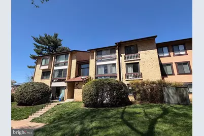 10218 Bushman Drive #123, Oakton, VA 22124 - Photo 1