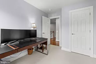 9618 Stockwell Ln, Fairfax, VA 22031 - Photo 32
