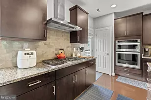 9618 Stockwell Ln, Fairfax, VA 22031 - Photo 12