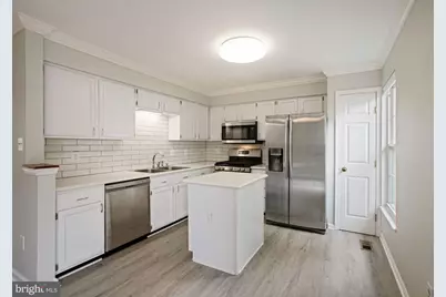 7409 Gadsby Square, Alexandria, VA 22315 - Photo 8