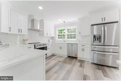 9617 Woodedge Drive, Burke, VA 22015 - Photo 16