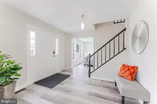 9617 Woodedge Dr, Burke, VA 22015 - Photo 8