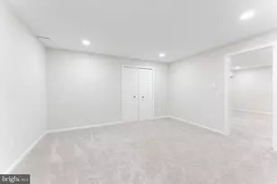 9617 Woodedge Dr, Burke, VA 22015 - Photo 54