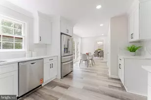 9617 Woodedge Dr, Burke, VA 22015 - Photo 16