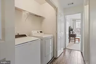 8065 Nicosh Cir Ln, Falls Church, VA 22042 - Photo 28