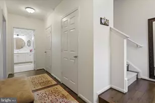 8065 Nicosh Cir Ln, Falls Church, VA 22042 - Photo 12