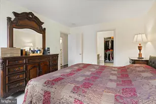 8065 Nicosh Cir Ln, Falls Church, VA 22042 - Photo 30