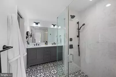 1910 Grand Court, Vienna, VA 22182 - Photo 22