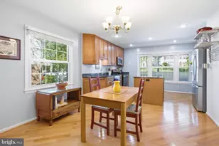 5873 Kara Pl, Burke, VA 22015 - Photo 6