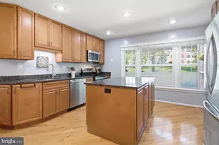 5873 Kara Pl, Burke, VA 22015 - Photo 22