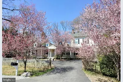 8220 Robey Avenue, Annandale, VA 22003 - Photo 1