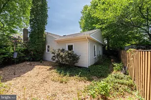 1634 Nathan Ln, Herndon, VA 20170 - Photo 32