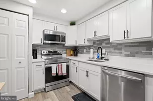 7680 Tremayne Pl, McLean, VA 22102 - Photo 2