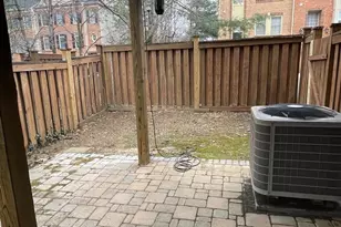 8012 Merry Oaks Ct, Vienna, VA 22182 - Photo 38