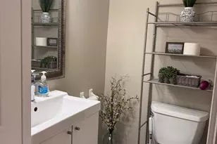 1121 Shannon Pl, Herndon, VA 20170 - Photo 2