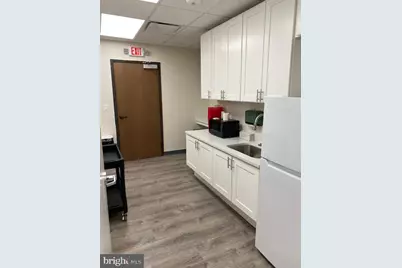 8318 Arlington Boulevard #204, Fairfax, VA 22031 - Photo 10