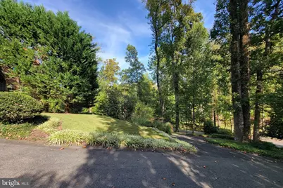 1854 Valleywood Road, McLean, VA 22101 - Photo 62