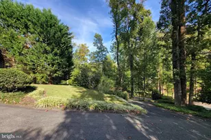 1854 Valley Wood Rd, McLean, VA 22101 - Photo 62