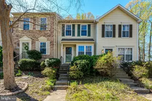 5680 White Dove Ln, Clifton, VA 20124 - Photo 2