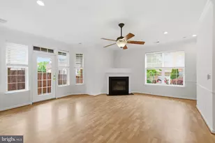 7819 Locust Leaf Ln, Alexandria, VA 22315 - Photo 34