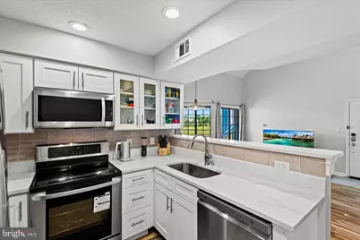 6000 Mersey Oaks Way, Alexandria, VA 22315 - Photo 10