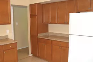 1659 Parkcrest Cir, Reston, VA 20190 - Photo 8