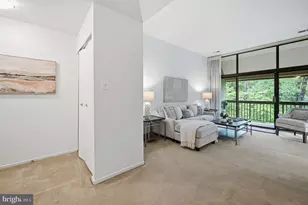 1659 Parkcrest Cir, Reston, VA 20190 - Photo 4
