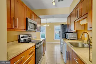 6389 Fenestra Ct, Burke, VA 22015 - Photo 10