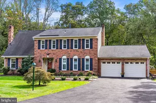 10103 Tamarack Dr, Vienna, VA 22182 - Photo 2